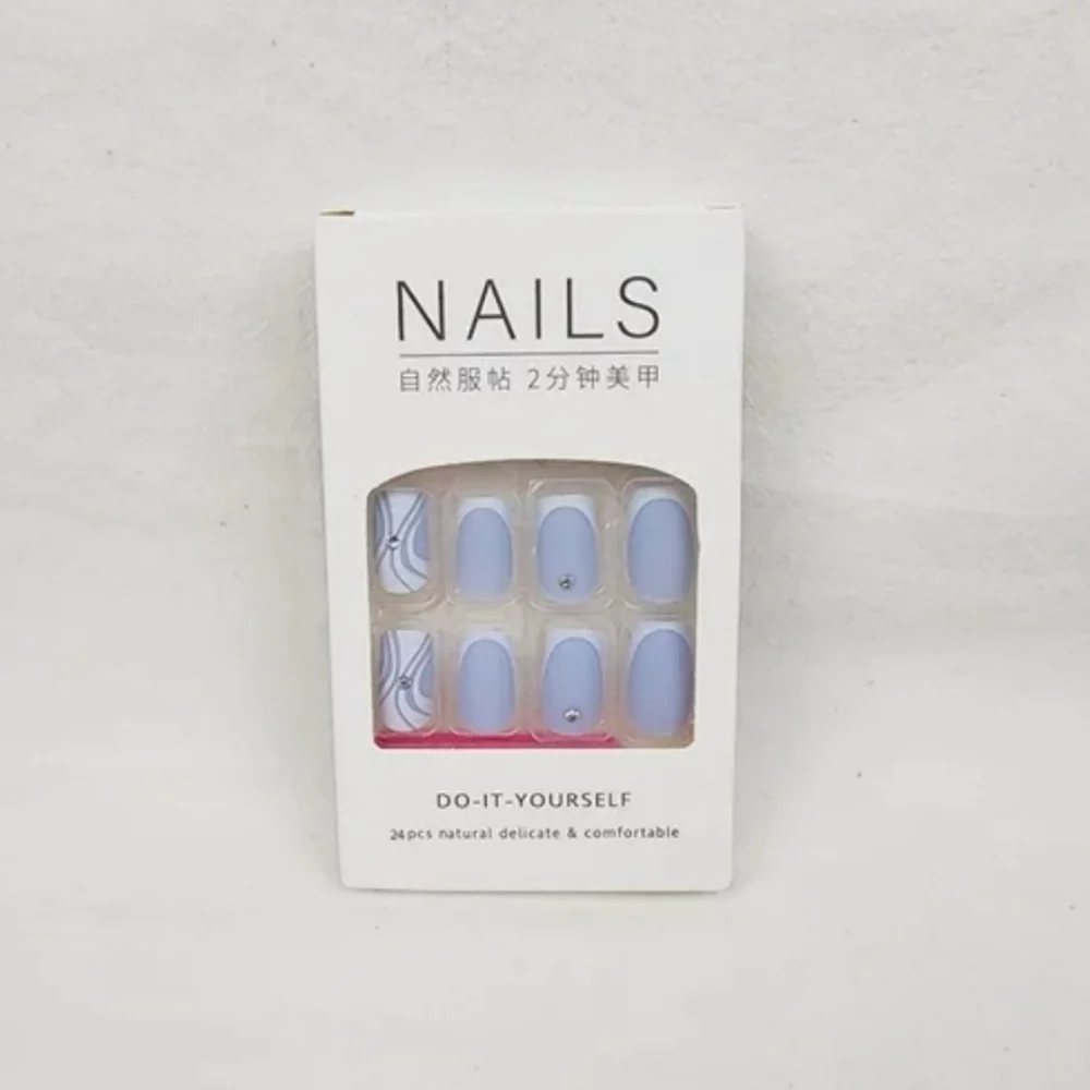 24 Pieces Fake press on nails